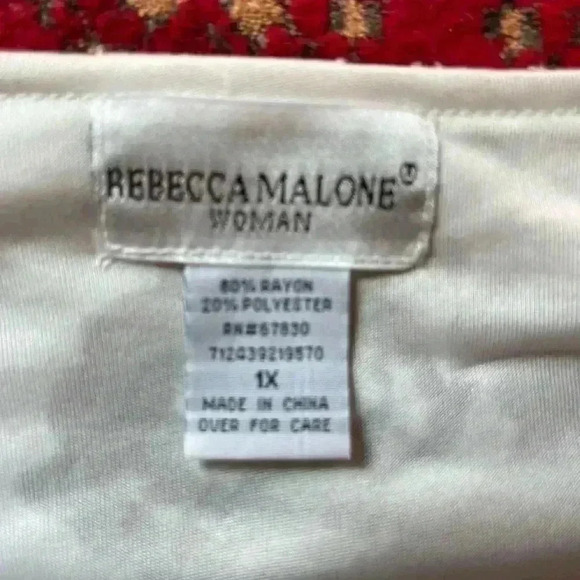 Gorgeous Rebecca Malone white detailed top. - Picture 6 of 6